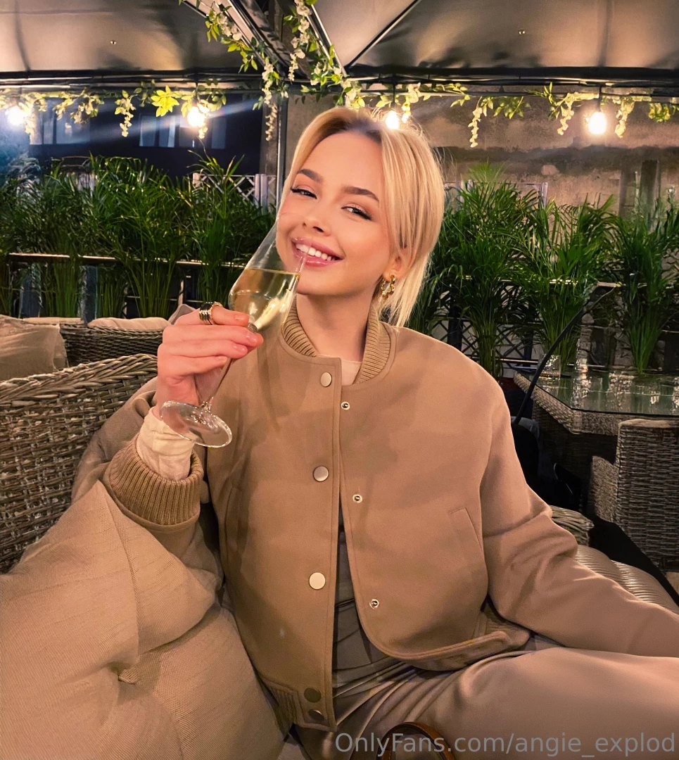 Chill out and enjoy with me 