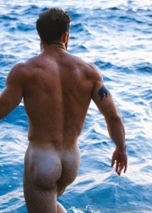 Did a cool beach sea photoshoot on vacation check out my premium page part 1