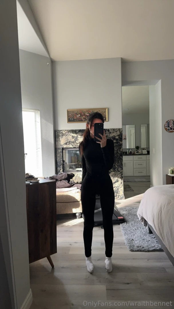 Do you like all black 