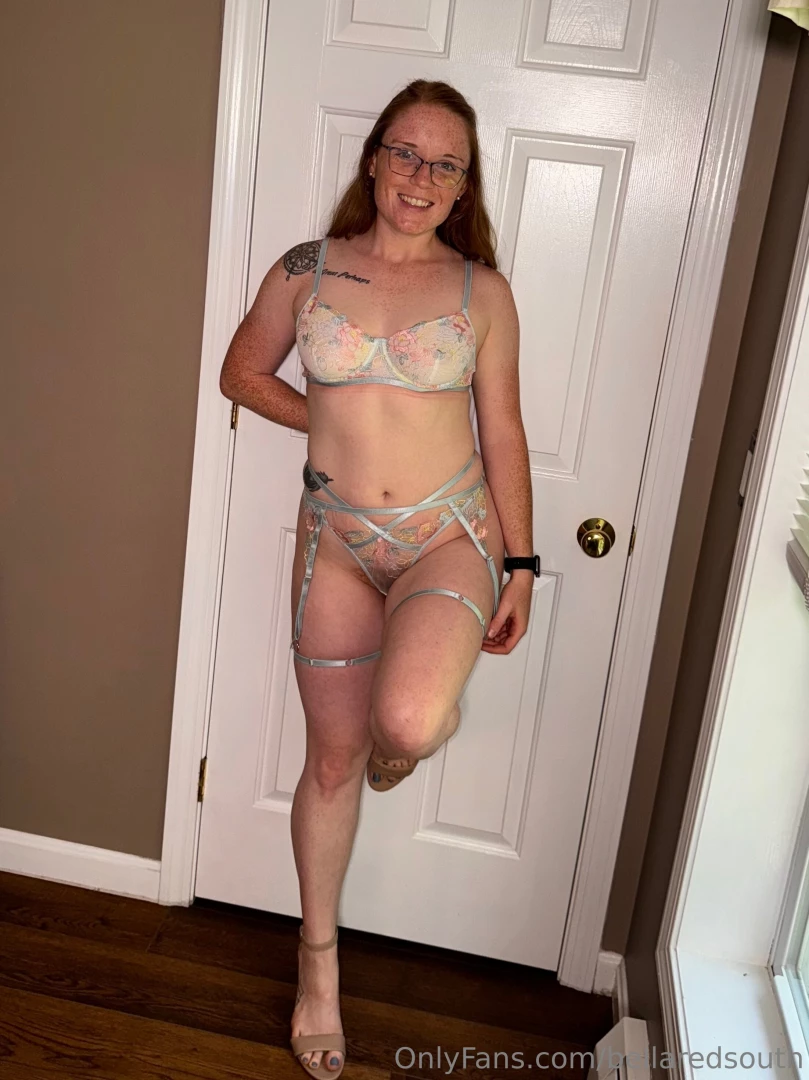 Feeling like a good lil slut today 