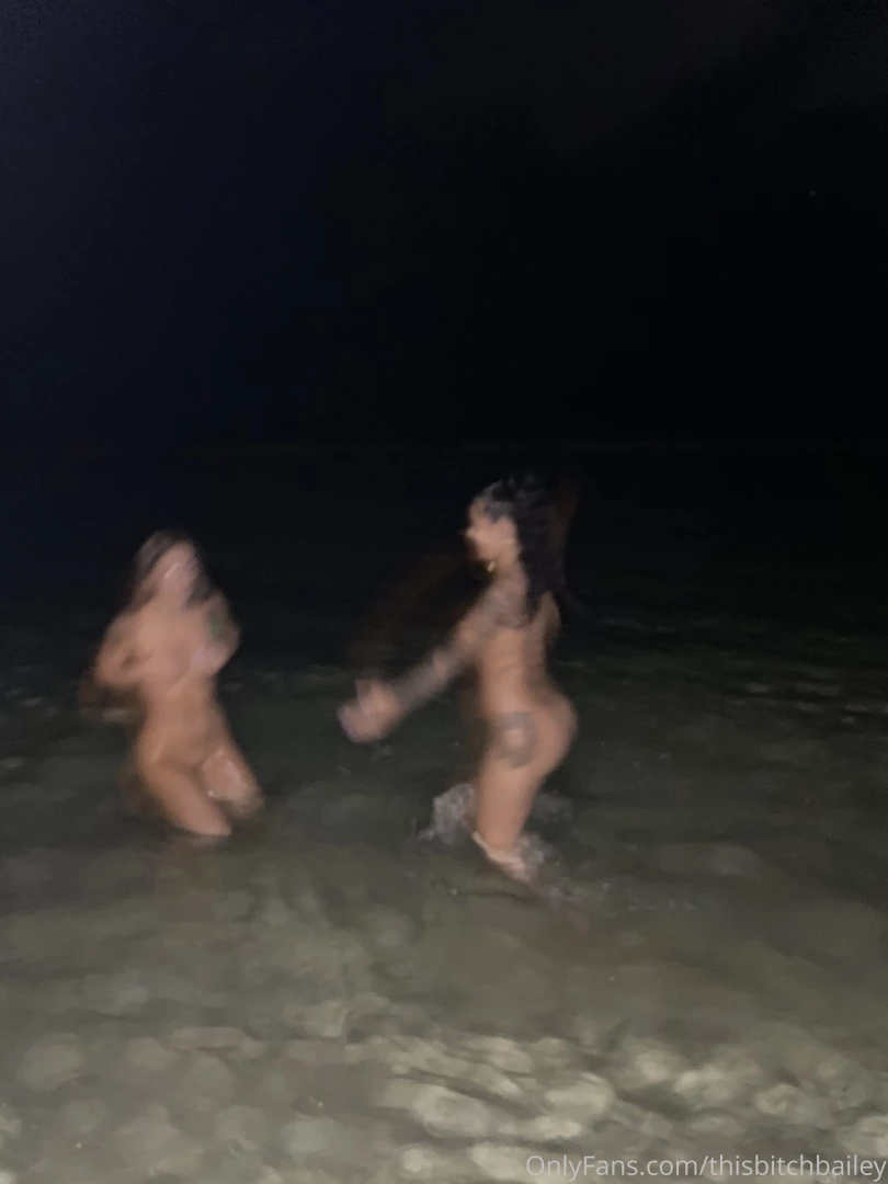 Me and my beautiful ass friend went skinny dipping in the ocean 