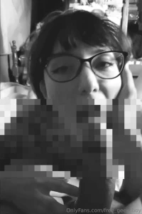 Look how that little whore free_katss_kawaii sucks my cock and enjoys