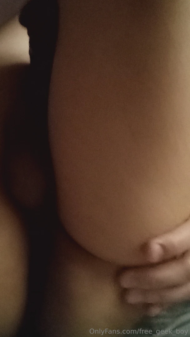 Naked queer boy watch this for free in geekfemboy onlyfans com 