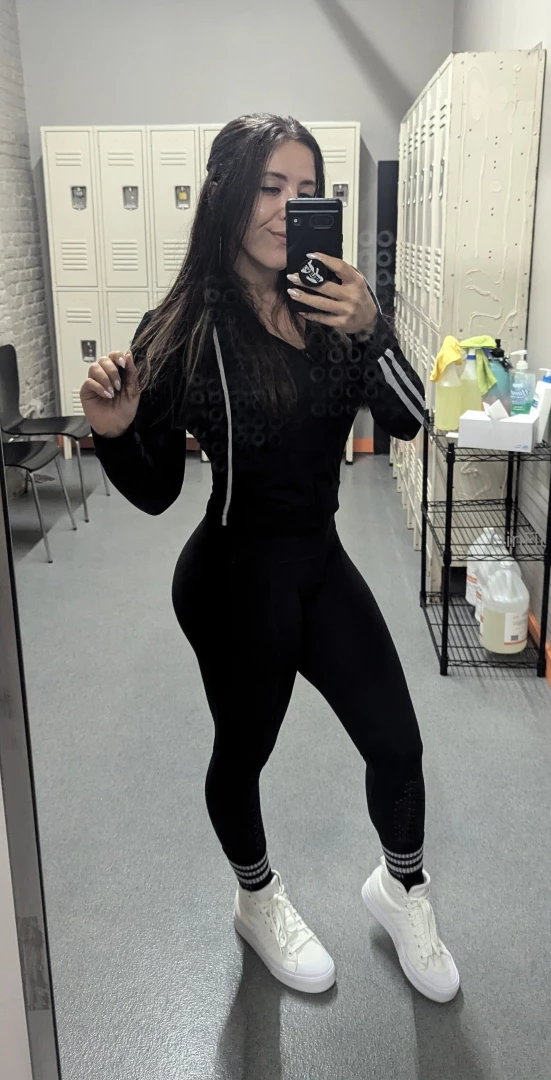 An adidas girly part 3 