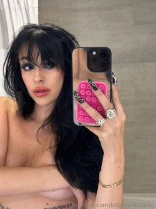 Ur daily dose of disko kitty