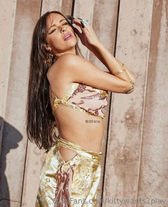 Which outfit would you rather rip off my body tonight part 1