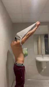 Like this post if you guys would love to see more post workout flexing