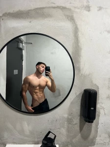 I m not a player i m the whole damn game