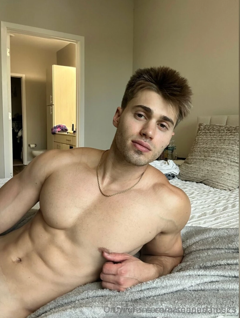 Give my bro a sub and tell him i sent you aaronaesthetics 