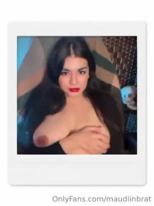 Playing w my new domi 2