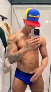 Do you like to watch me cum asks randhyjr a 24-year-old venezuelan