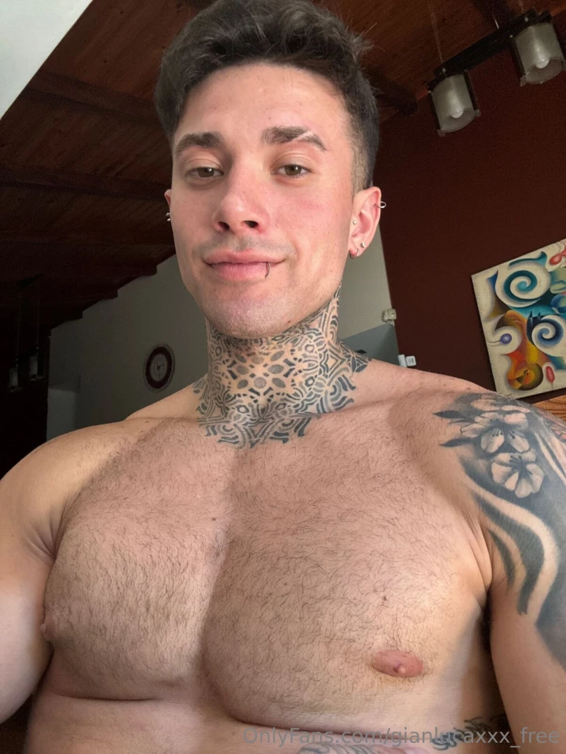 Good morning love if you comment on this photo i will send you a gift 