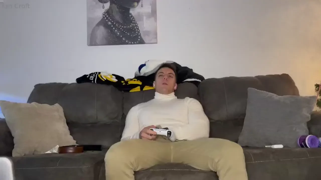 I came home from a long day ready to play mortal kombat with my buddy 