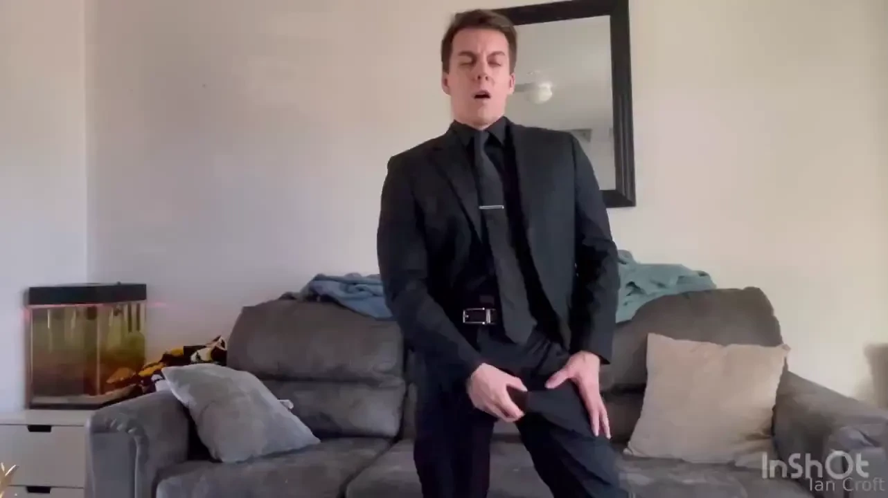 Bring in a suit makes me horny 