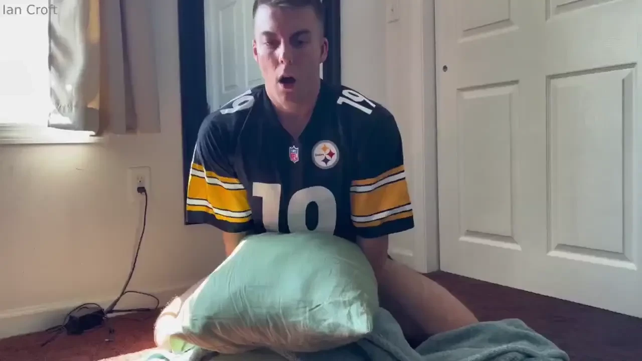 Pillow humping with my jersey 