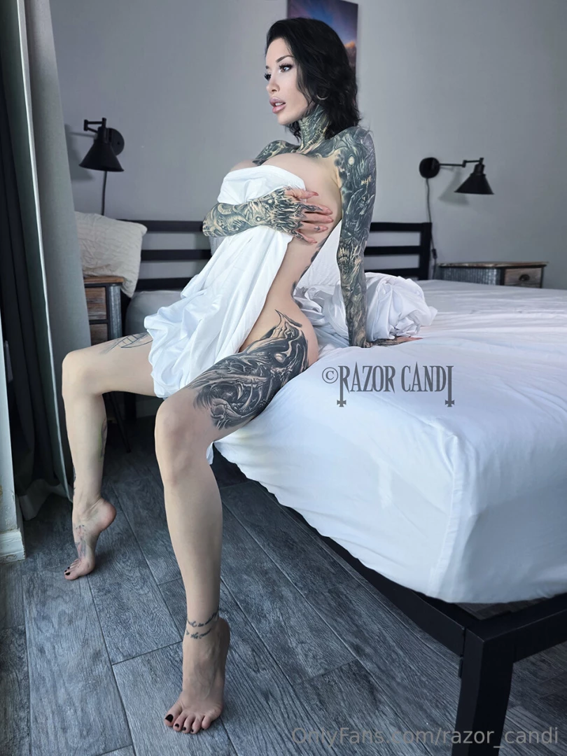 Good morning unlock to see the topless nude version or see it for free 