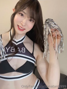 Which costume do you like better