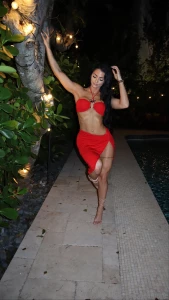 In a world full of colors i choose red