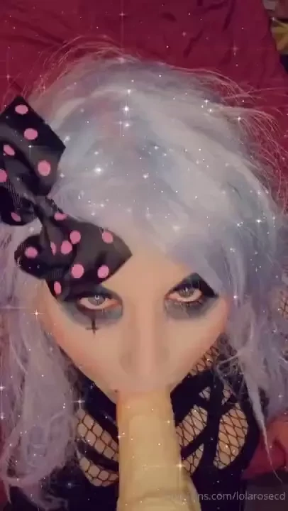 Was going to go for a bit of a low-key goth chick look but then just part 17 