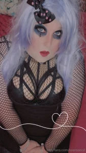 Was going to go for a bit of a low-key goth chick look but then just part 2