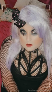 Was going to go for a bit of a low-key goth chick look but then just part 7