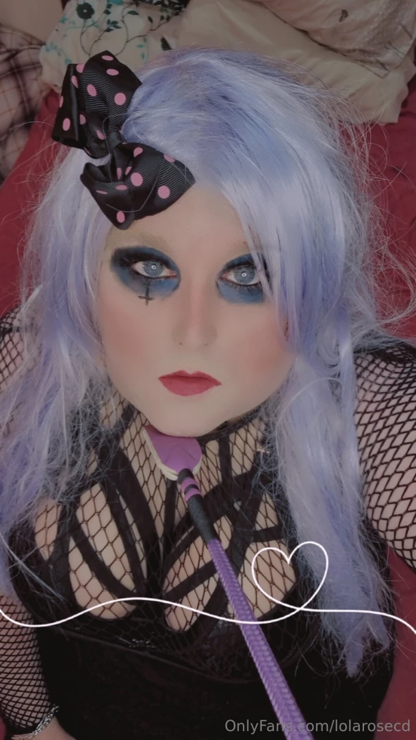 Was going to go for a bit of a low-key goth chick look but then just part 4 