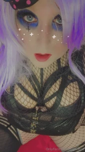 Was going to go for a bit of a low-key goth chick look but then just part 11