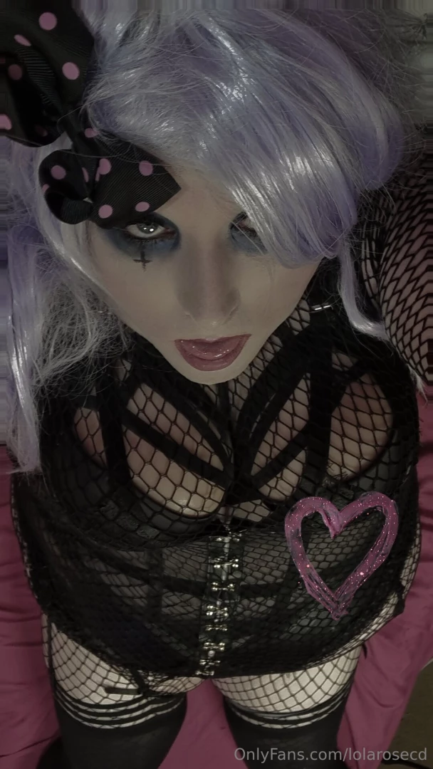 Was going to go for a bit of a low-key goth chick look but then just part 8 