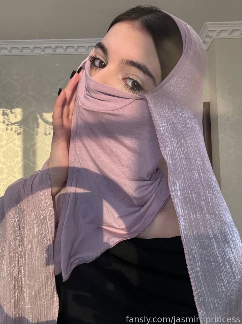 Oh you can see my shoulder at least it s okay here fyp arab arabic 