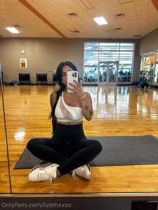 I felt cute today at the gym part 1
