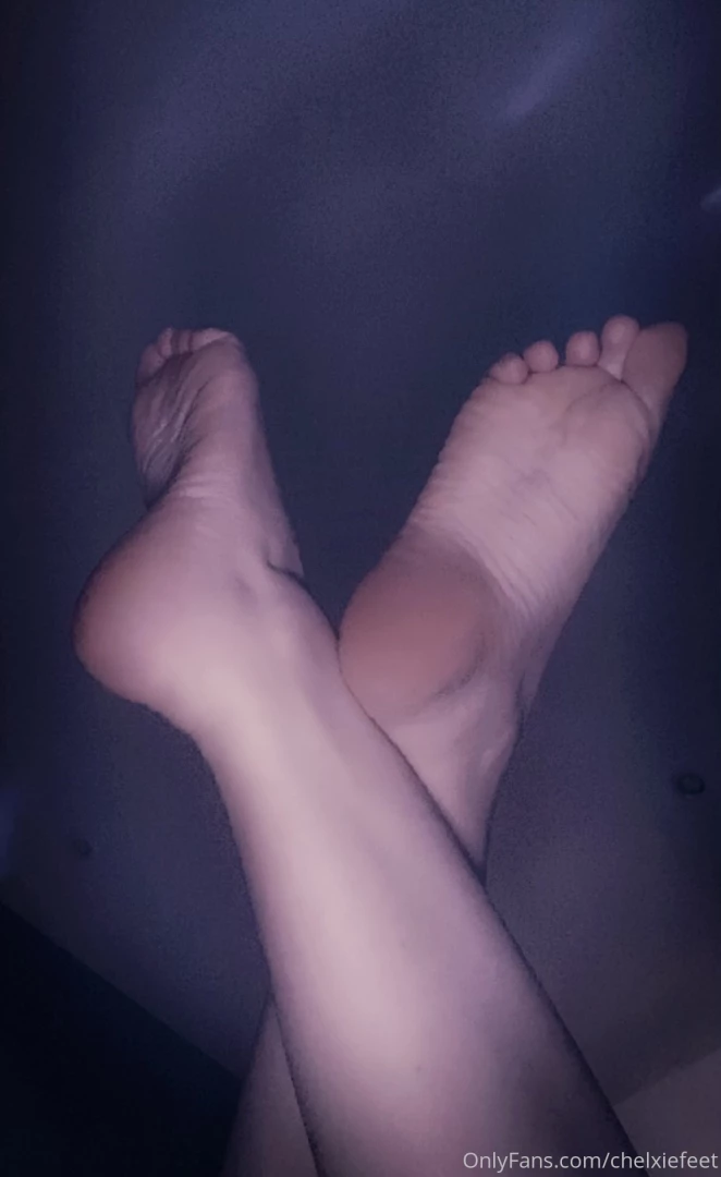 Photo du jour mes pieds en papillon 