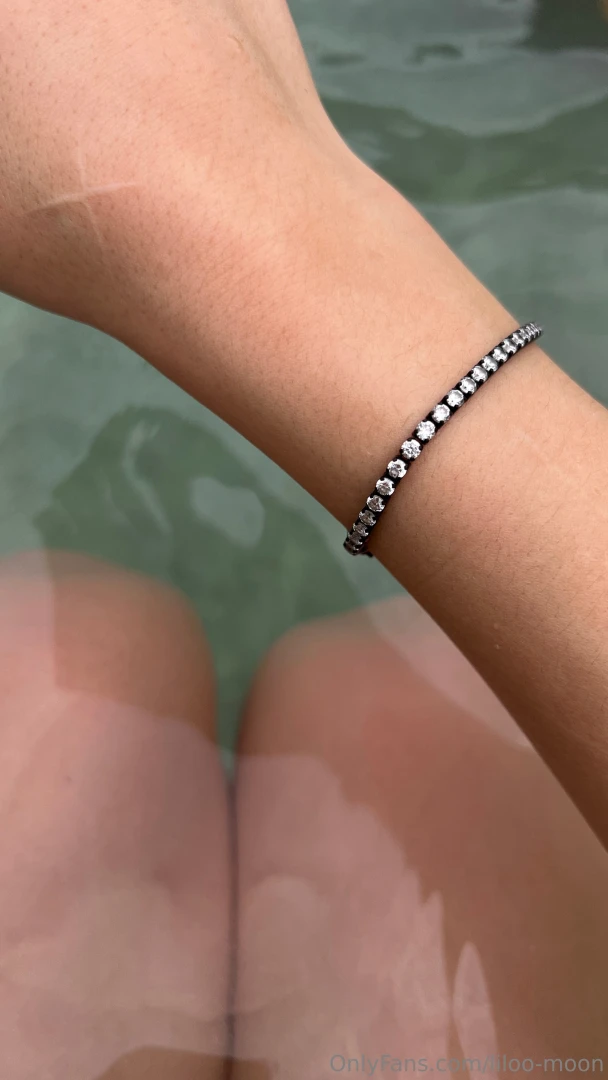 This beautiful place is a natural thermal springs it was my first time part 1 