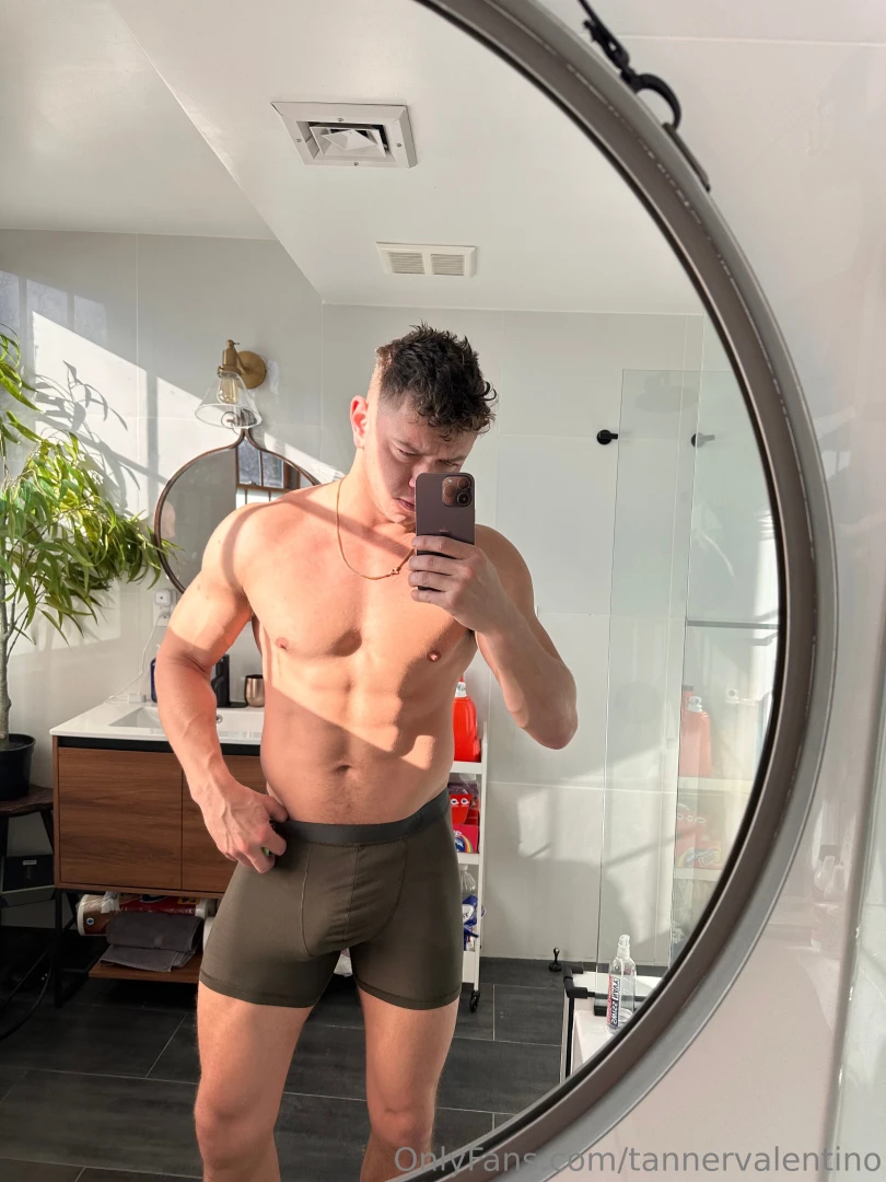 Pull it out and get on your knees you know you want to 