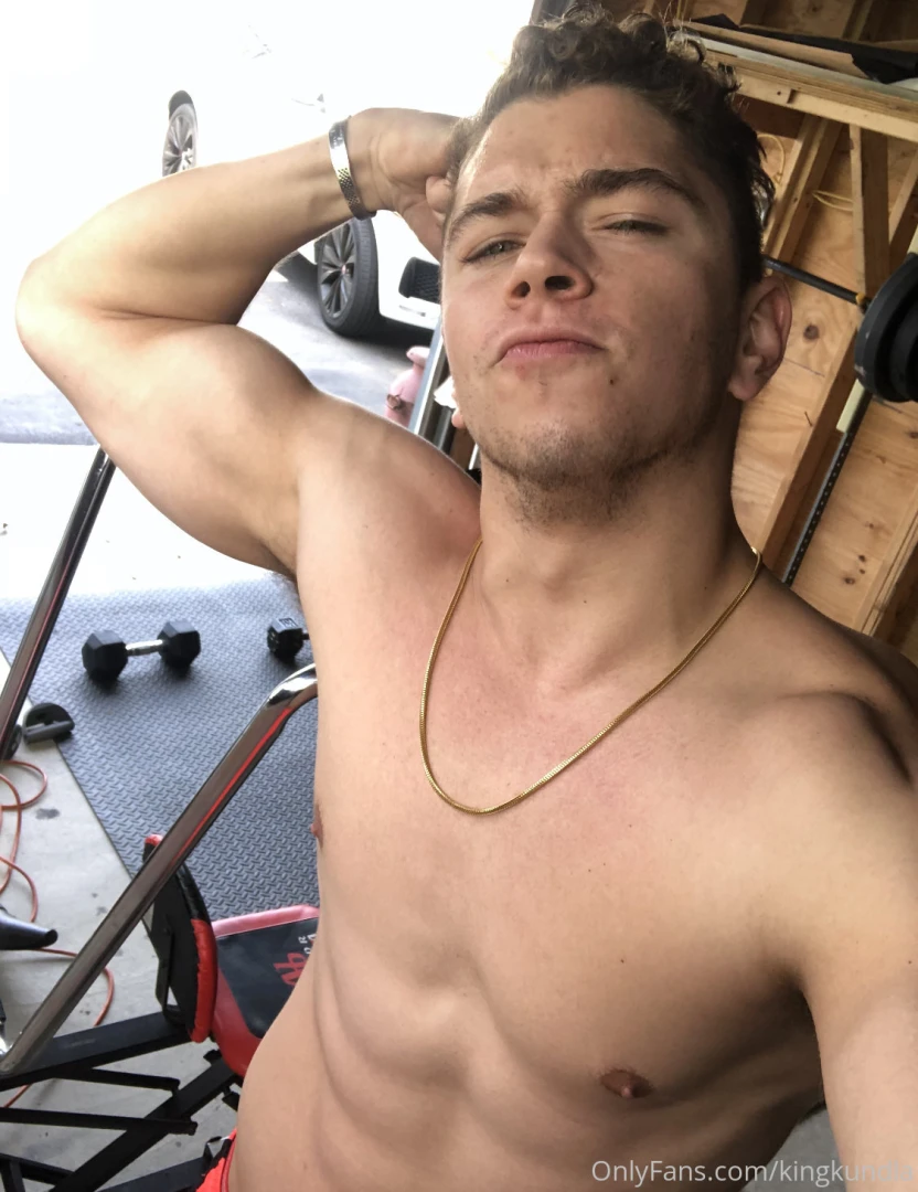 Home workouts hit different 