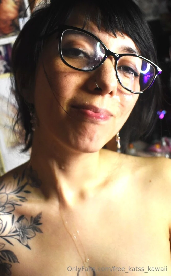 Con la carita llena de leche gracias geekfemboy cumslut blowjobqueen part 1 