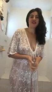 Aqu te dejo mi ultimo live que hice aqu en onlyfans por si te lo
