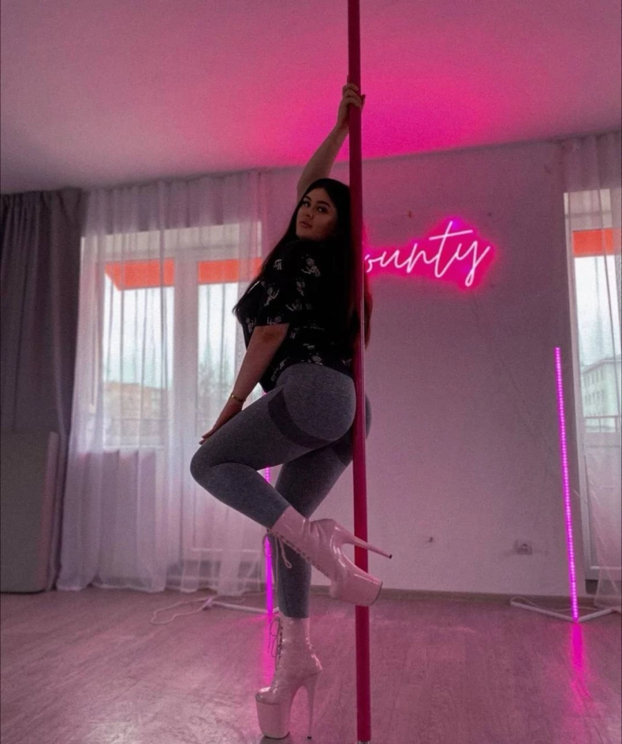 Dancing is my weakness i like to feel the rhythm of the music and my 