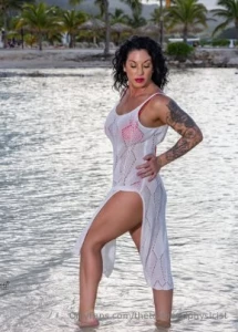 Temptation has a name and it s me part 1