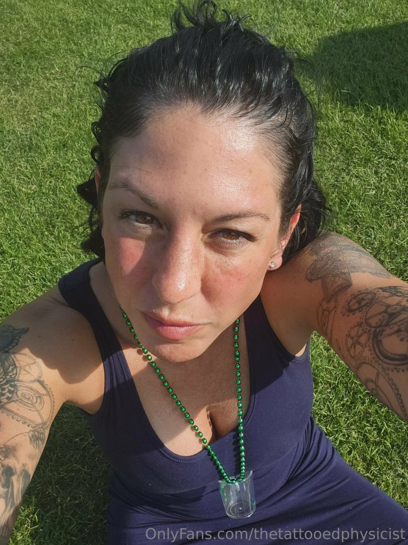 Slaying with a side of sultry that s my vibe 