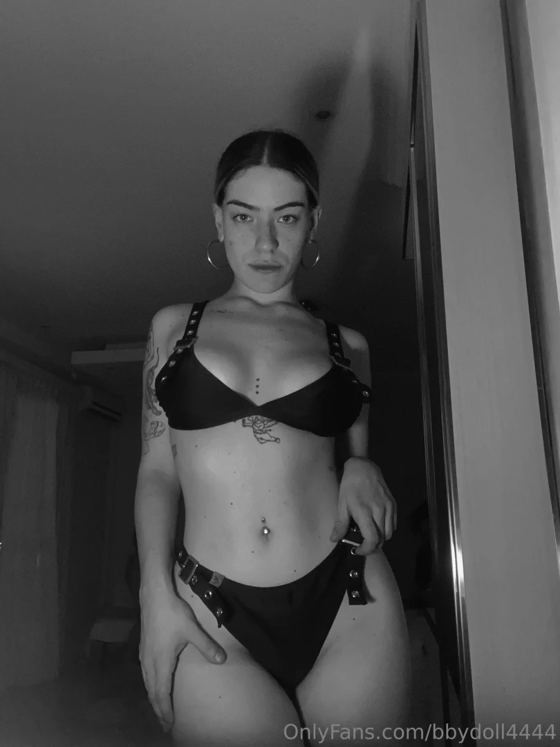 Ma tenue te pla t viens en dm si tu veux en voir plus 