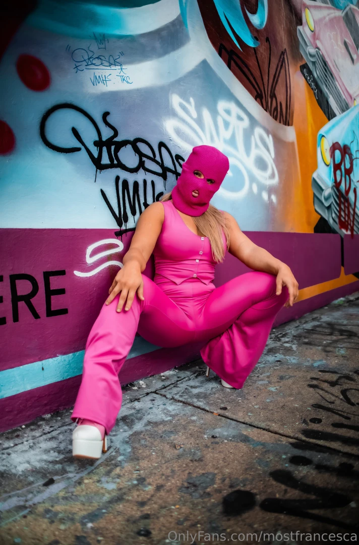 Boss energy in full pink power 