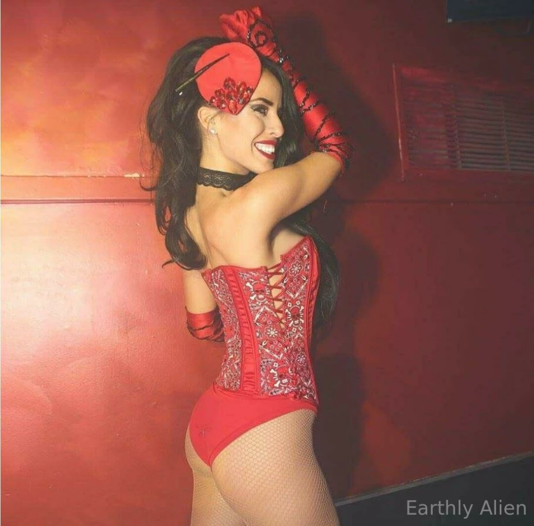 Valentine s season is approaching send me a free dm 