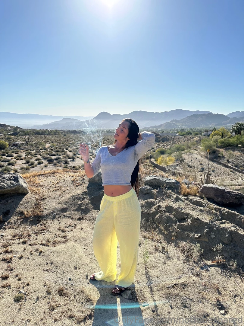 Simply unbothered dm me for some fun today i love being able to show 