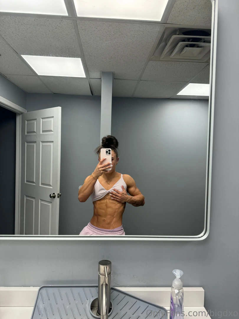 Do you think this pic was worth your attention or should i show you 