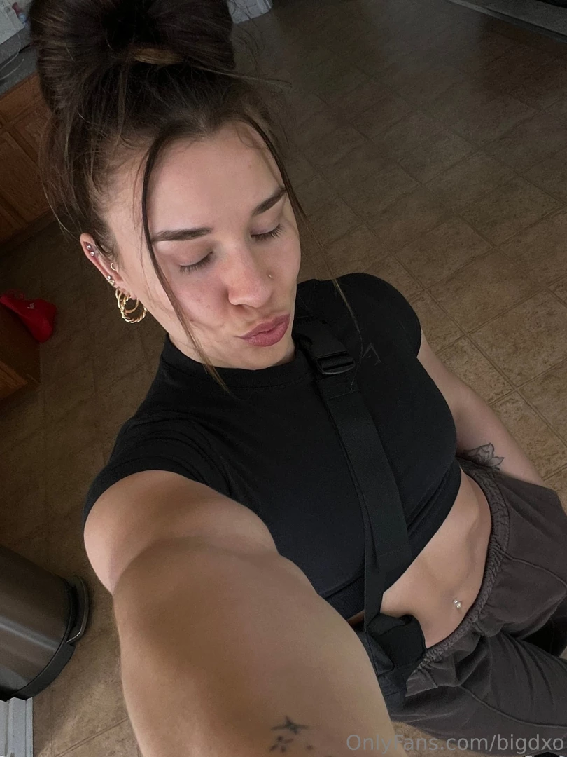 Just a simple black top but who says it s staying on 