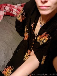 What do you think of this over robe part 1