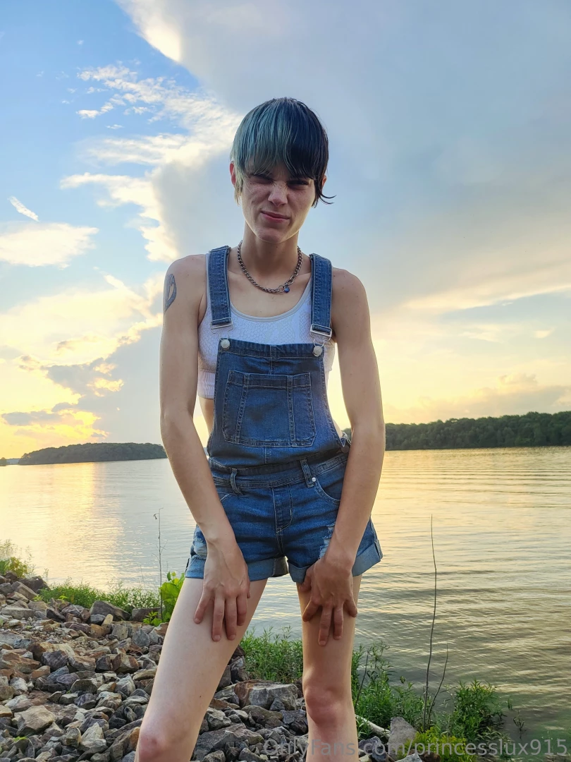 Went and spent some time on the waters edge near sunset today it was part 5 