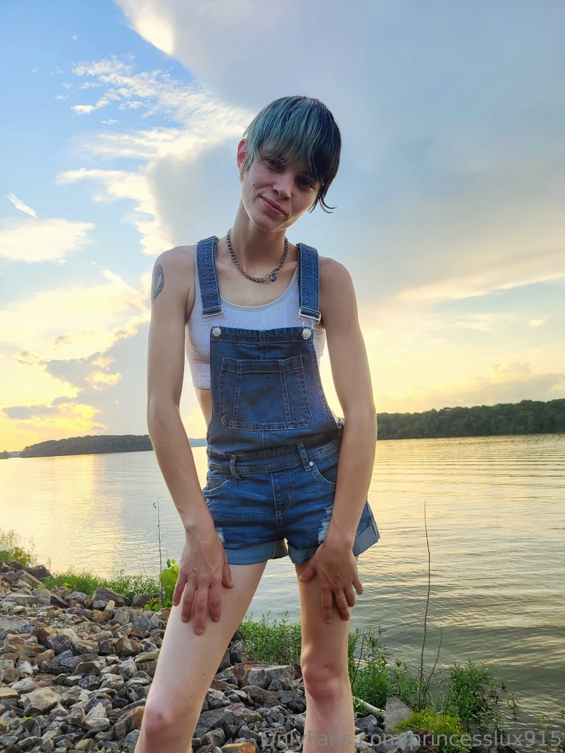 Went and spent some time on the waters edge near sunset today it was part 1 