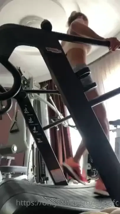 This is so much fun waiting to get in shape to make a naked workout 