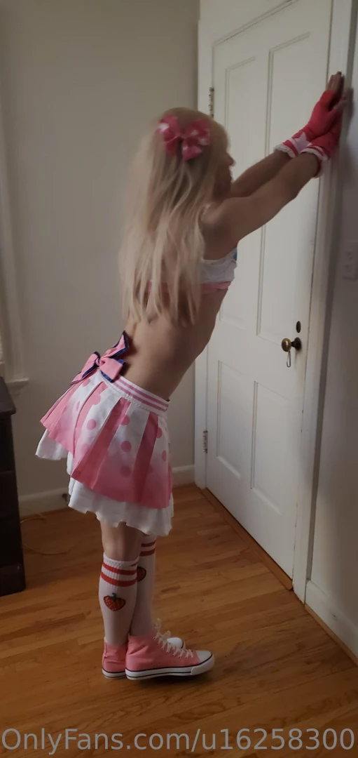 Sissy cheerleader here to cheer for you 